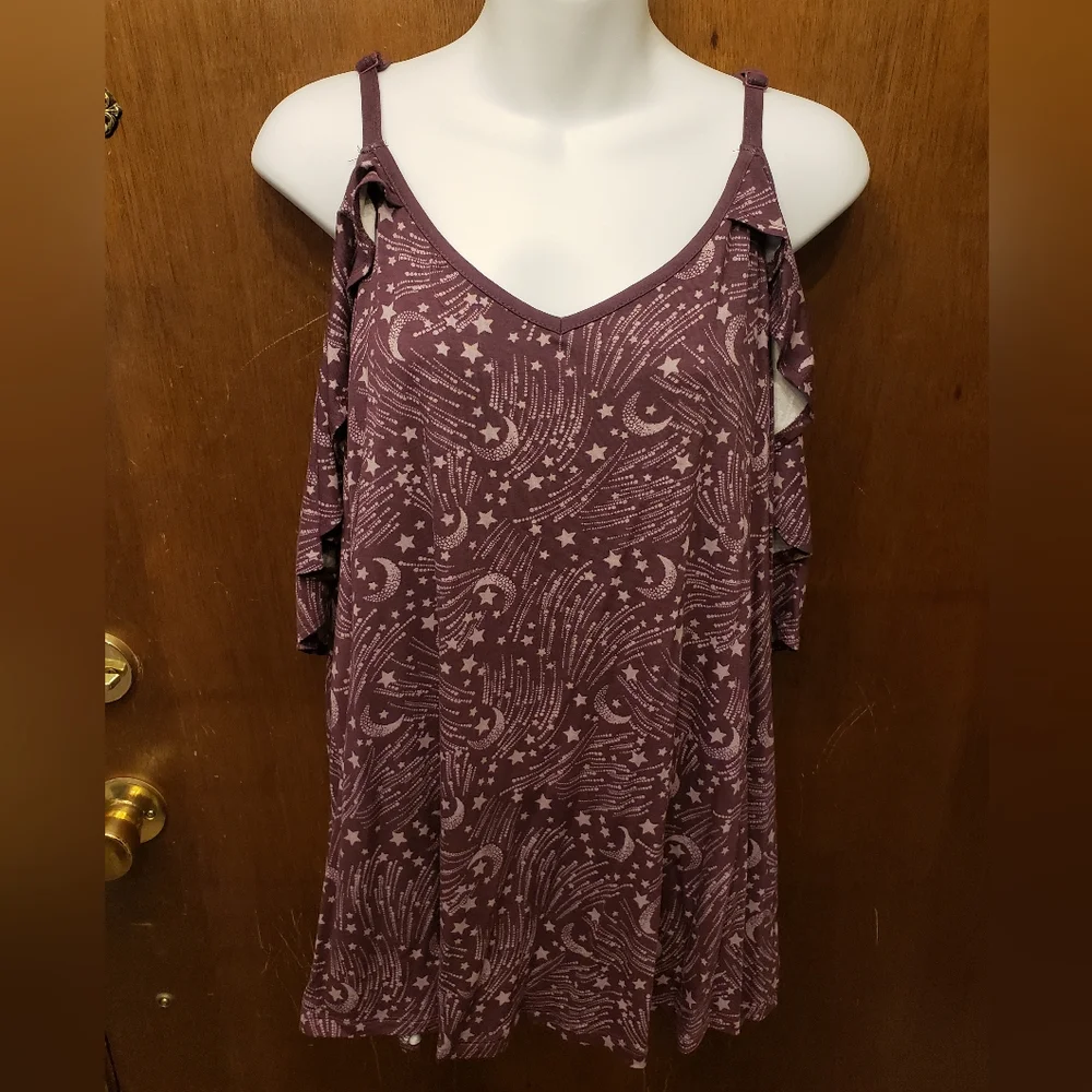 Torrid Super Soft Scoop Neck Strappy Back Cold Shoulder Flutter Sleeve Top, sz 2 - Picture 2 of 8